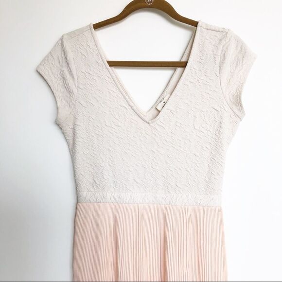 Urban Outfitters fit and flare dress Ivory/Pink - Picture 2 of 5